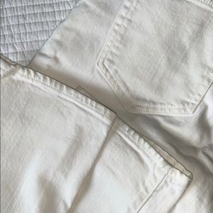 Gap jeans in off white. Size 29 long.